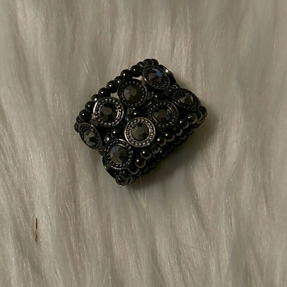 Rhinestone And Bead Ring In Pewter 3/4 Inch Stretch Band Fits Most - Picture 3 of 3